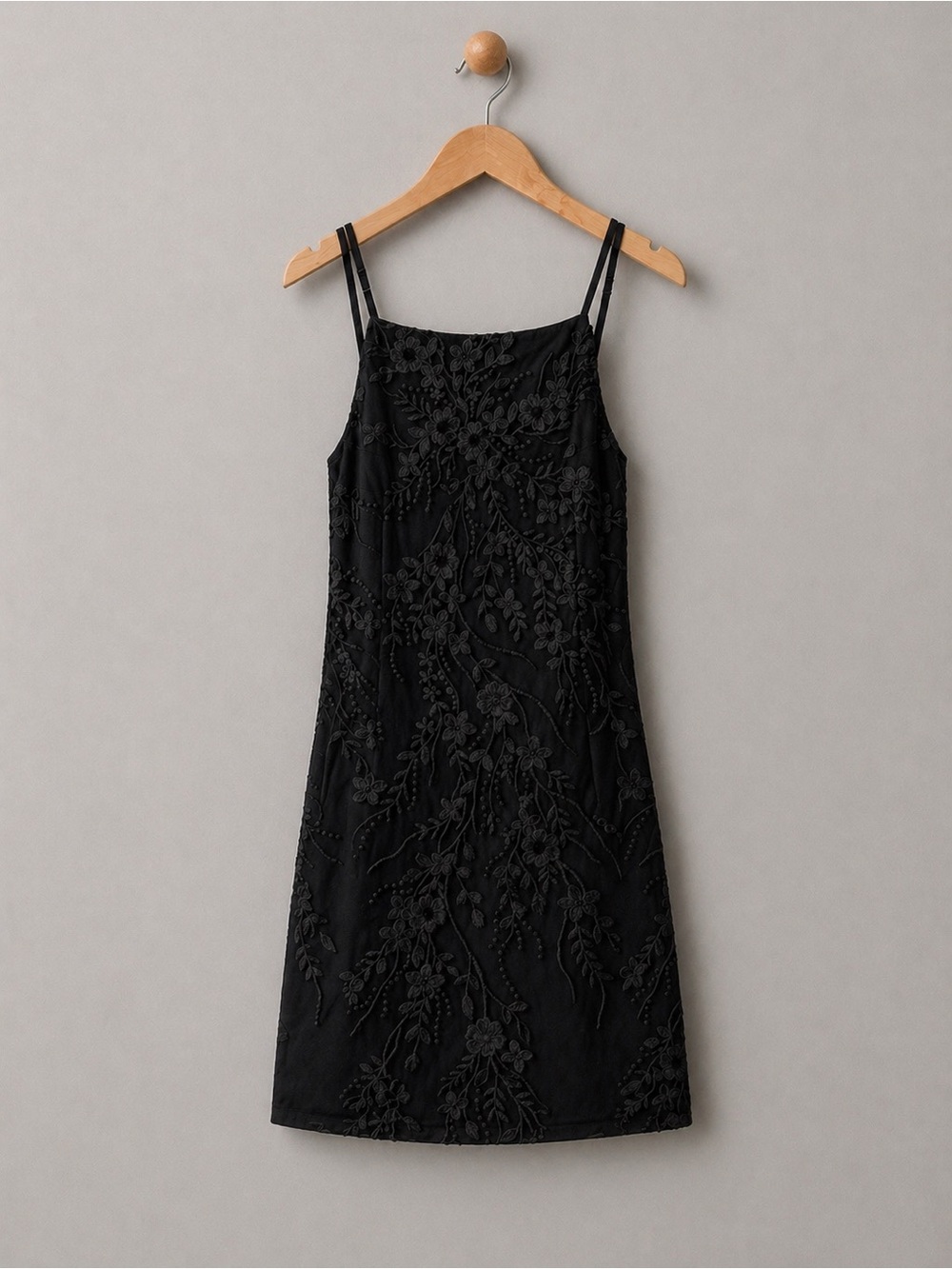 Velvi Black Floral Embroidered Dress Sz 8 Sleeveless Back Tie Bow Straight Fit